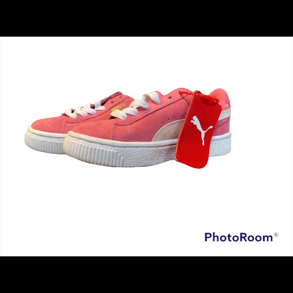 Little girls suede classic sneakers